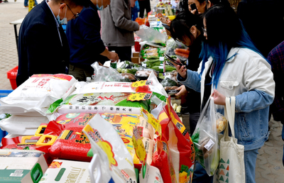 南工大食堂開設(shè)‘消費扶貧’窗口，酒業(yè)助力脫貧攻堅